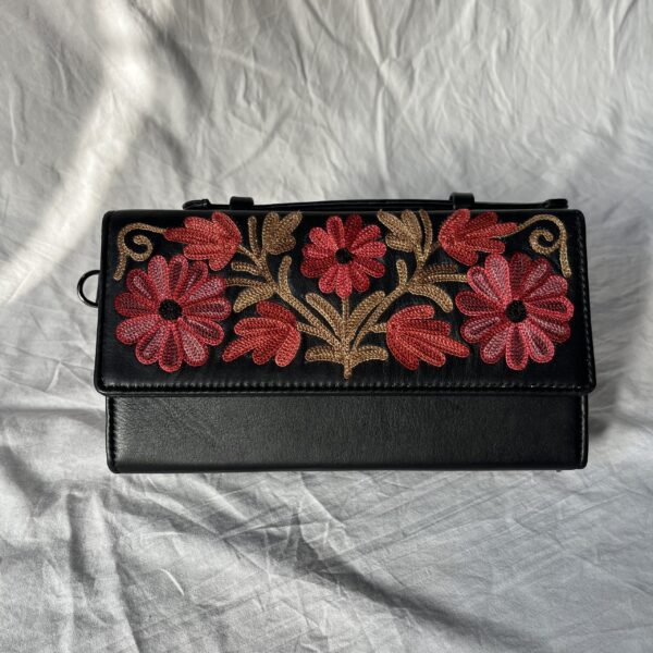 black-leaf-embroidered-box-clutch