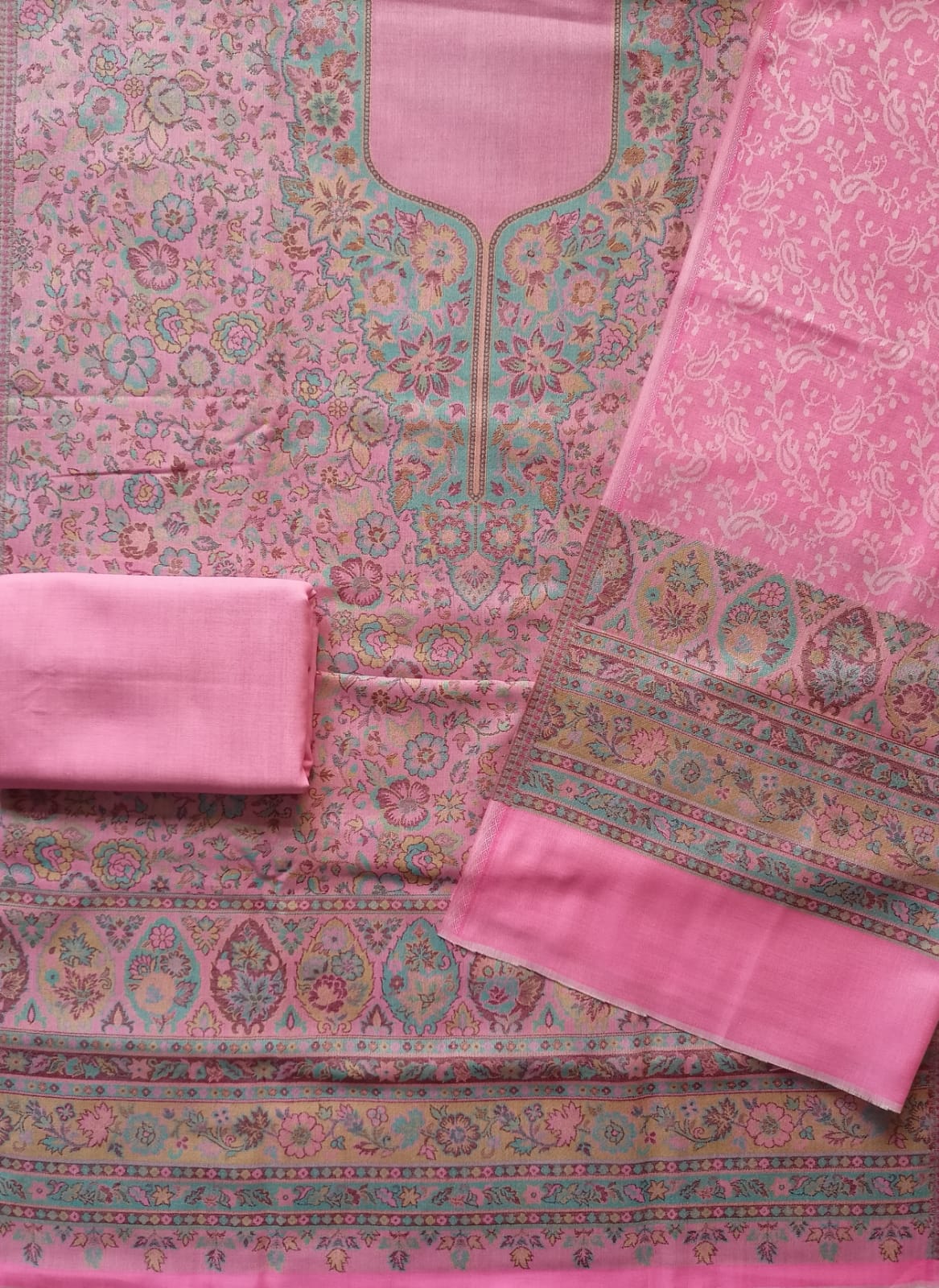 Woolen Suit Set unstitched with Palla Stole - Image 4