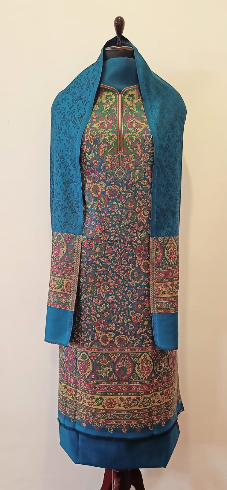 Woolen Suit Set unstitched with Palla Stole