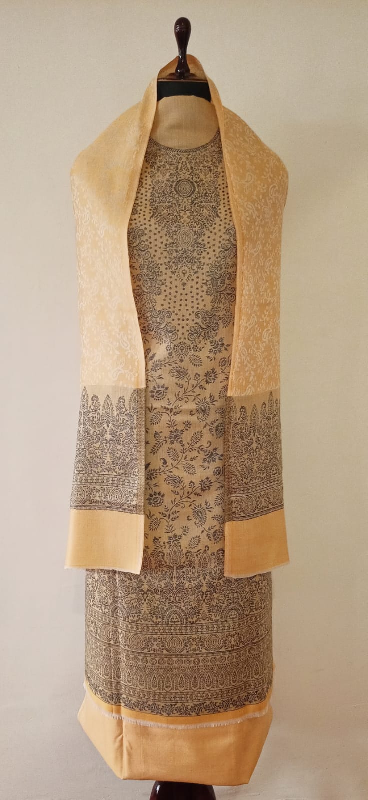 Woolen Suit Set unstitched with Palla Stole