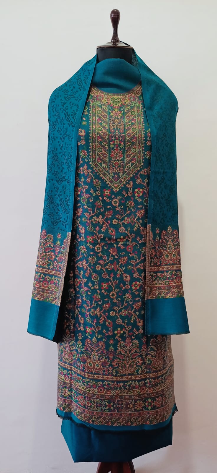 Woolen Suit Set unstitched with Palla Stole