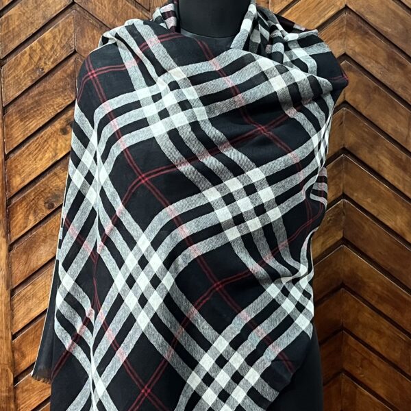 wool-check-stole-black-white
