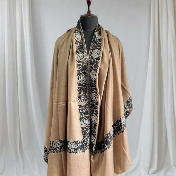 fine-wool-blend-aari-shawl-natural