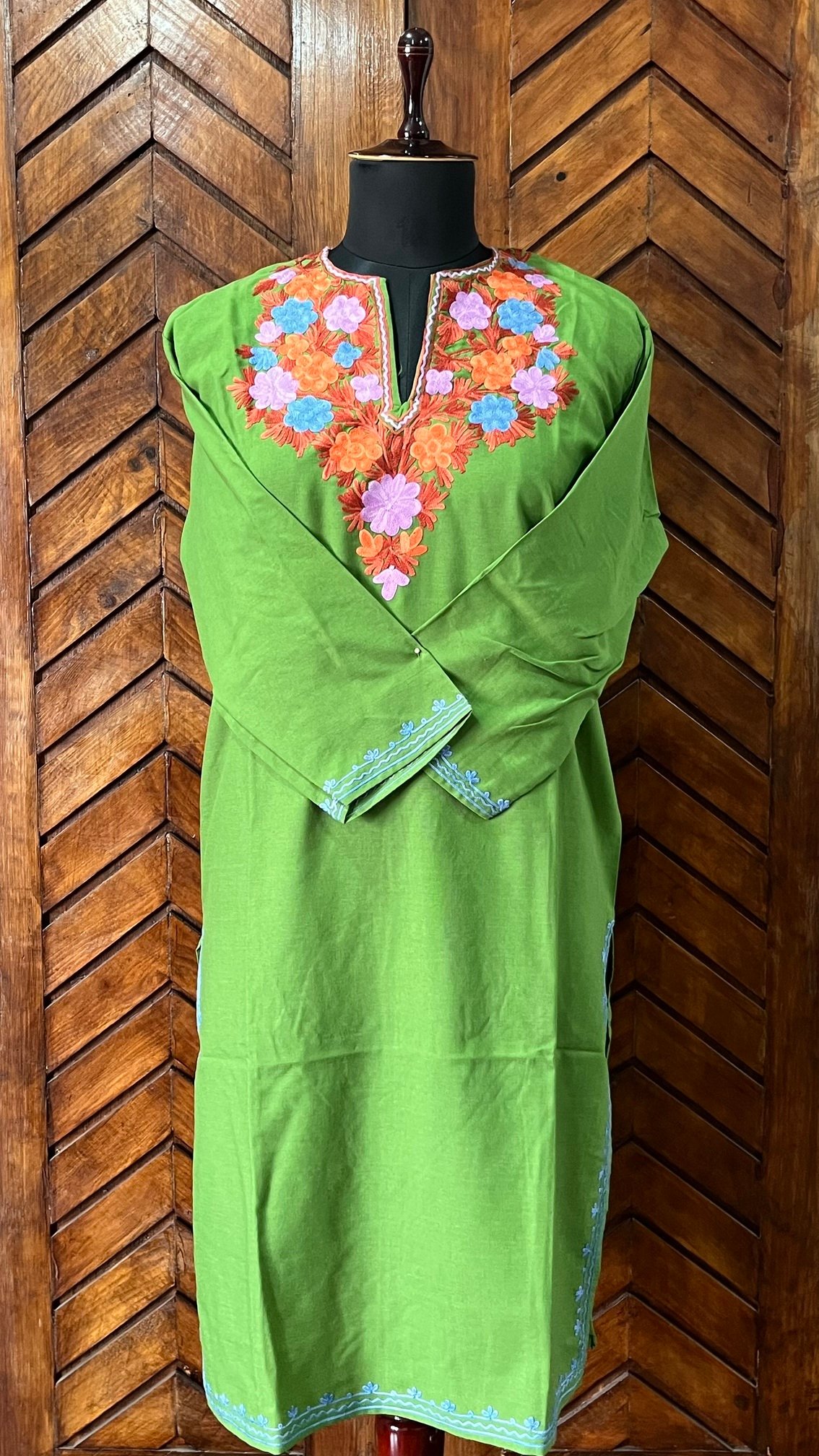 Green Cotton Kurta with Aari embroidery