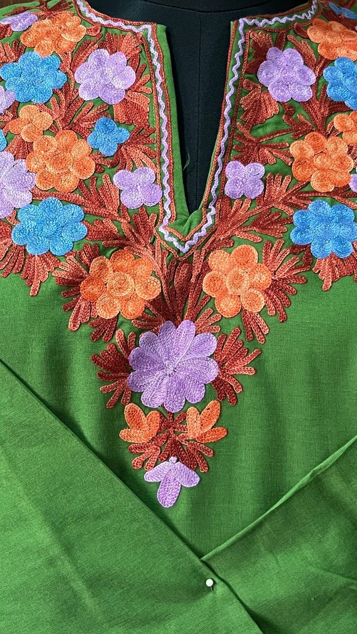 Green Cotton Kurta with Orange Aari Work Detail 1